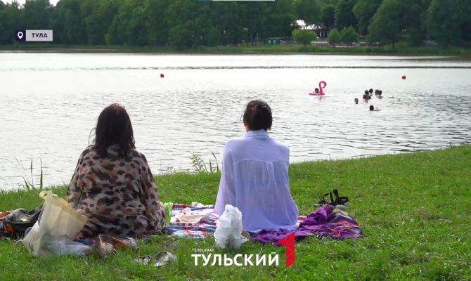 Спасатели назвали тулякам преимущество купания на "забитом" пляже