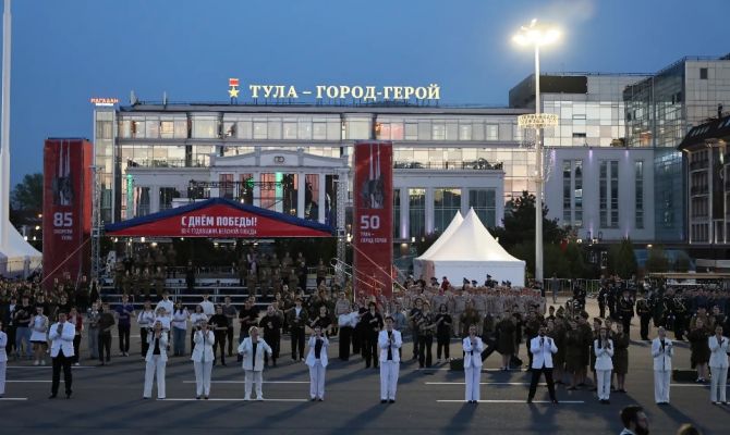 1000 человек приняли участие в репетиции Парада Победы в Туле