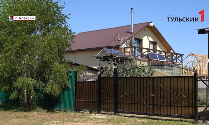 Житель Алексина создал электроферму прямо на крыше своего дома