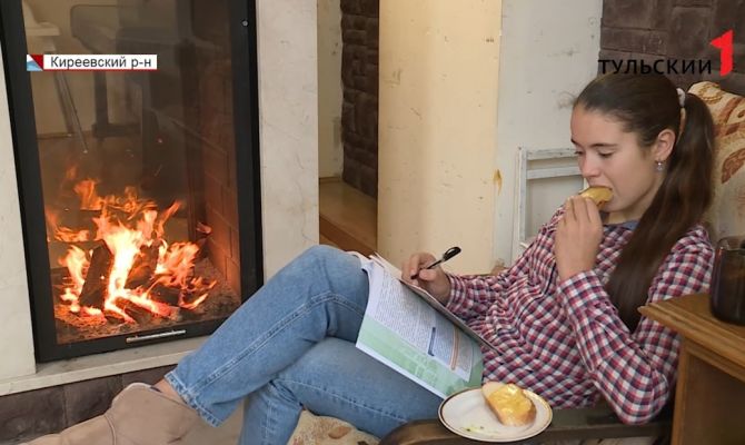 «Учусь, как мне удобно»: юная тулячка рассказала, почему выбрала семейное обучение