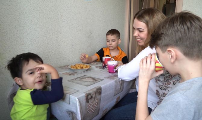 Многодетную мать из Тулы из-за банкротства экс-мужа захотели лишить квартиры