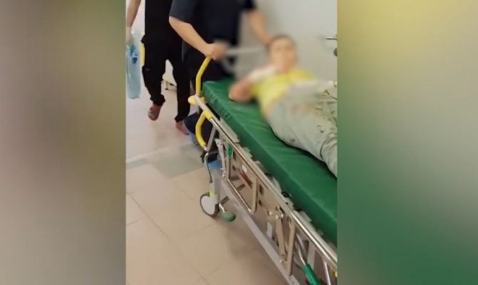 Мама пострадавшего в "Стеклянном лабиринте" ребенка рассказала о состоянии сына