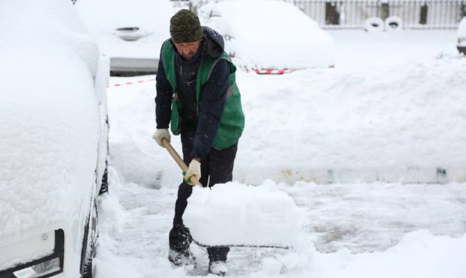 29 см снега за сутки: как Тула пережила мощный ночной снегопад