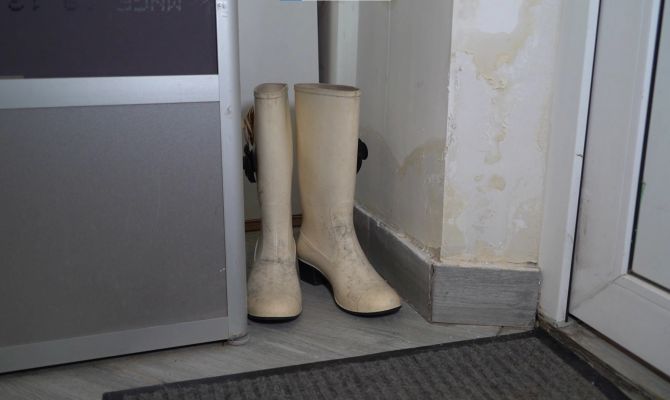 Новостройки с подмоченной репутацией: многоэтажку в Левобережном затапливает уже 4 года