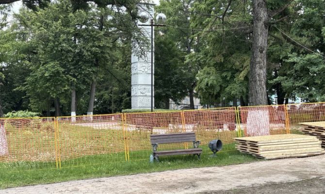 Благоустройство сквера Коммунаров в Туле завершат к началу сентября