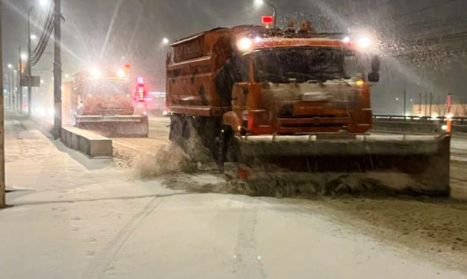 В Туле устраняют последствия снегопада 