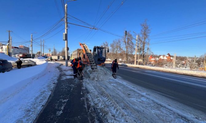340 человек вышли на уборку снега в Туле 