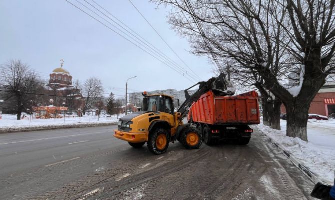 Из Тулы за сутки вывезли более 5 тысяч кубометров снега