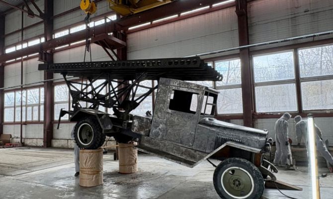 Администрация Тулы показала процесс подготовки "Катюши" к 9 Мая