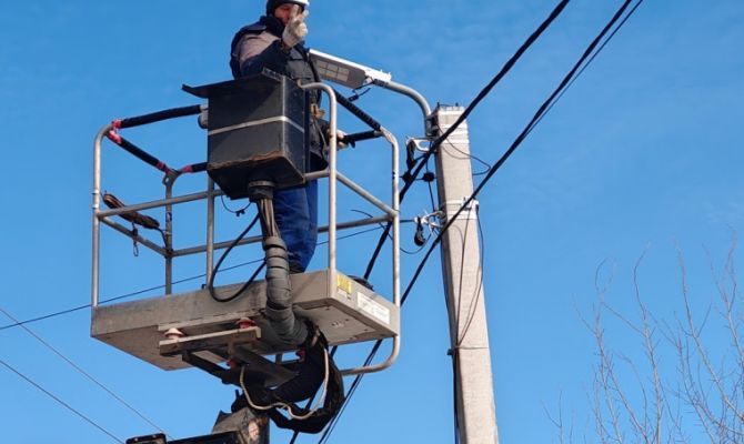 В тульском поселке Рассвет установили 14 светильников