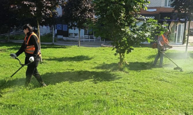 92 кубометра смета за выходные: коммунальщики продолжают убирать улицы Тулы