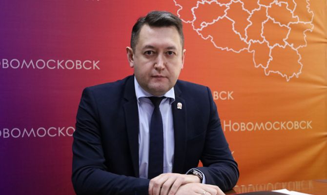 Руслан Бутов покинул пост главы администрации Новомосковска