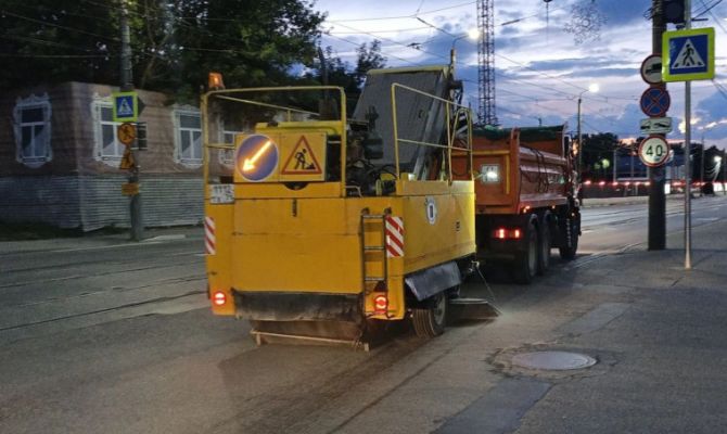 За сутки с улиц Тулы вывезли 33 кубометра смета