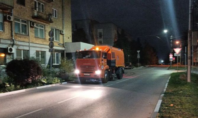 За сутки с улиц Тулы вывезли 135 кубометров смета
