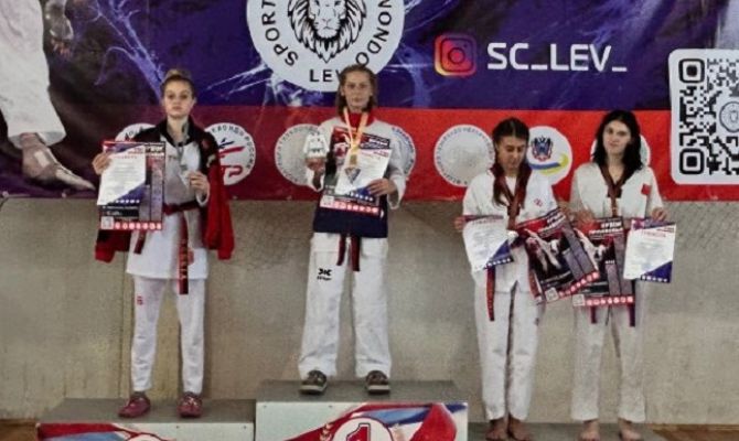 На Всероссийских соревнованиях по тхэквондо туляки завоевали полный комплект медалей