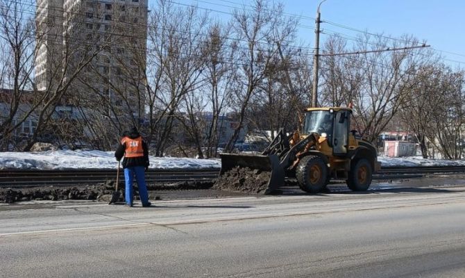 За сутки тульские рабочие вывезли около 3 тысяч кубометров снега 