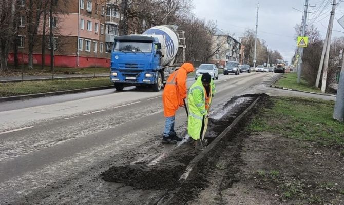 Коммунальщики в круглосуточном режиме убирают улицы Тулы 