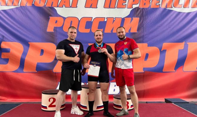 Туляк стал серебряным призером первенства России по пауэрлифтингу