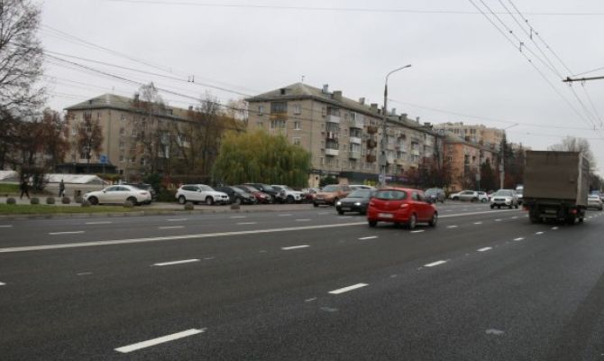 На проспекте Ленина в Туле обновили дорожную разметку 