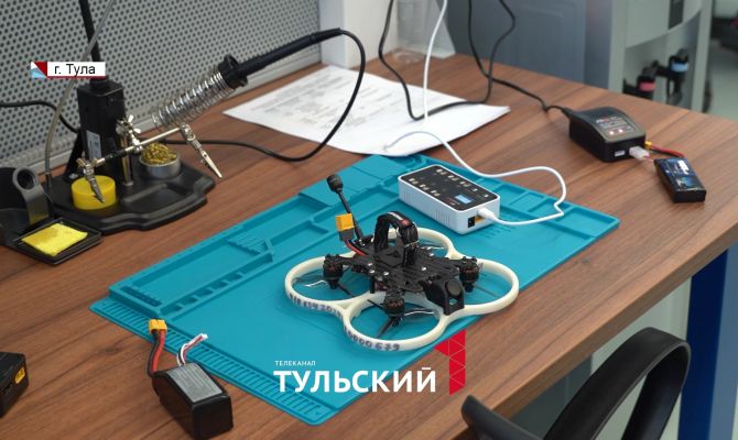 В Туле детей учат управлять беспилотниками с помощью игр