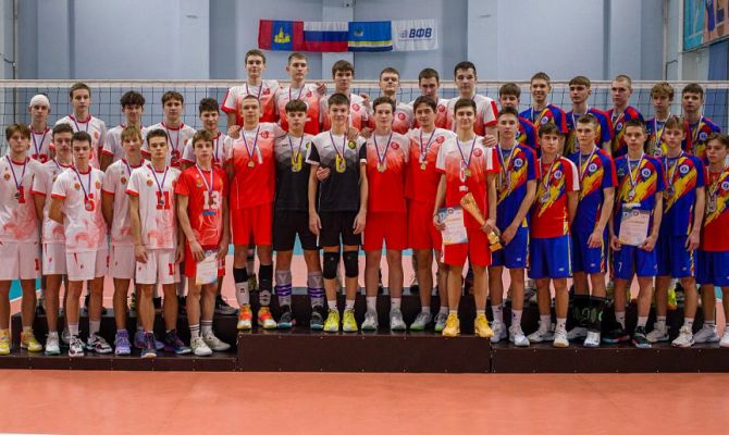 Тульские волейболисты стали призерами этапа первенства России