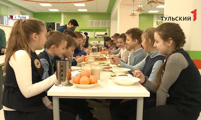 Единое меню и местные продукты: как изменится питание в тульских школах с 1 сентября