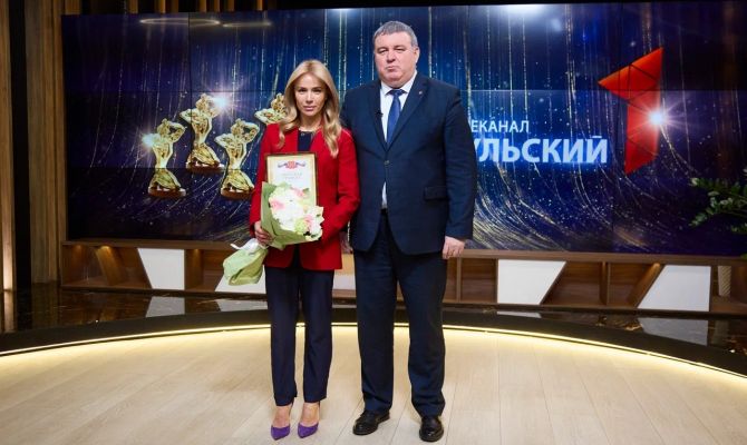 Илья Беспалов наградил сотрудников телеканала "Первый Тульский"
