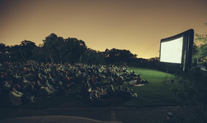 Чудо-дерево и кино под открытым небом: туляков зовут на Субботею