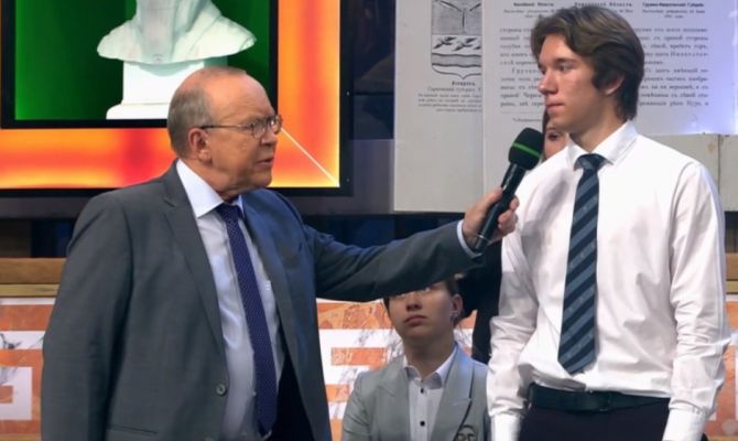 11-классник из Ясной Поляны вышел в финал олимпиады "Умницы и умники"