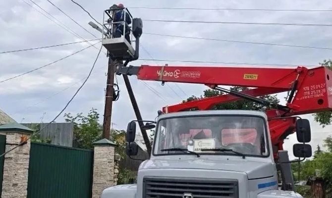 В Тульской области в усиленном режиме восстанавливают электроснабжение после непогоды