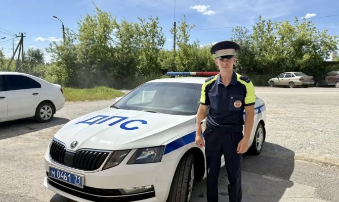 Инспектор ДПС из Тулы помог мотоциклисту на трассе М-2 «Крым» в непогоду
