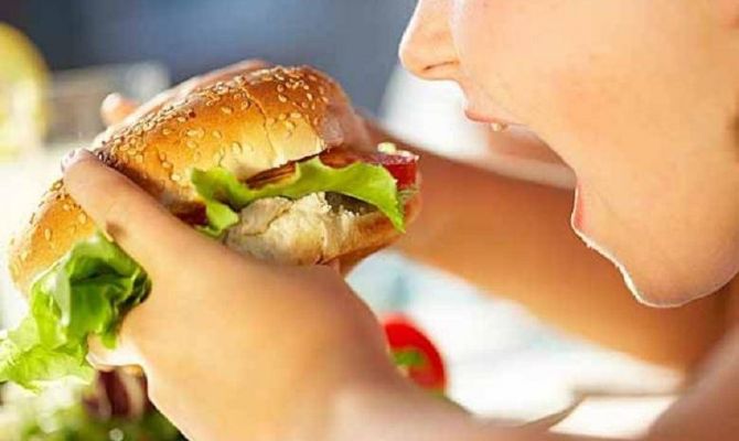 Россия начинает догонять США по числу страдающих ожирением детей 