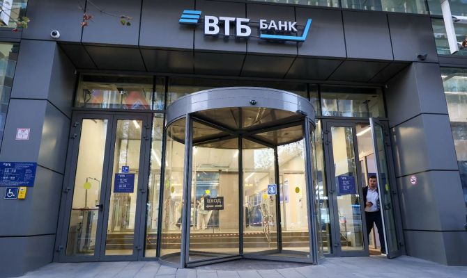 Объем выдачи кредитов наличными в России вырос на 63% за восемь месяцев