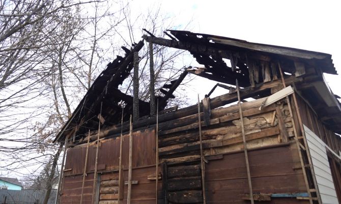 Остались лишь стены: в Дубне пожар уничтожил все имущество семьи