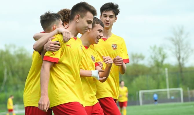 Воспитанники академии тульского "Арсенала" провели мастер-класс на выставке-форуме "Россия"