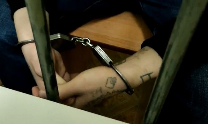 "Согласился от безысходности": в Туле курьер-мошенник рассказал об обмане стариков