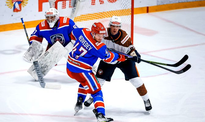 Тульский АКМ уступил орскому хоккейному клубу