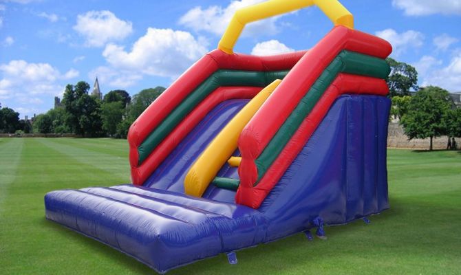 В тульском парке аттракционов пострадала 3-летняя девочка