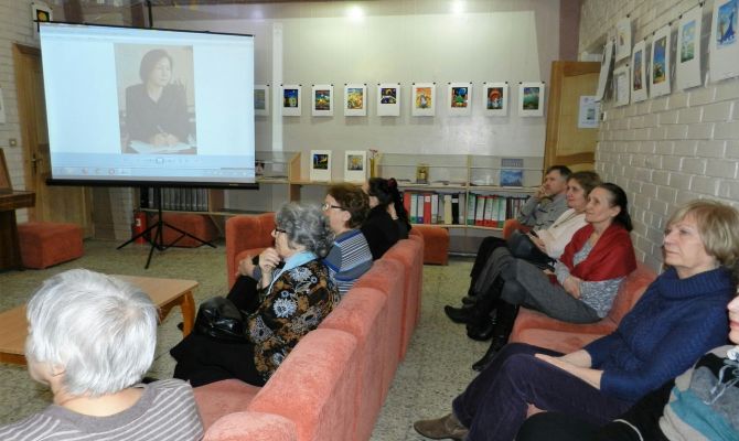 Картины тульской художницы представлены на выставке в тольяттинском «Доме Рерихов»