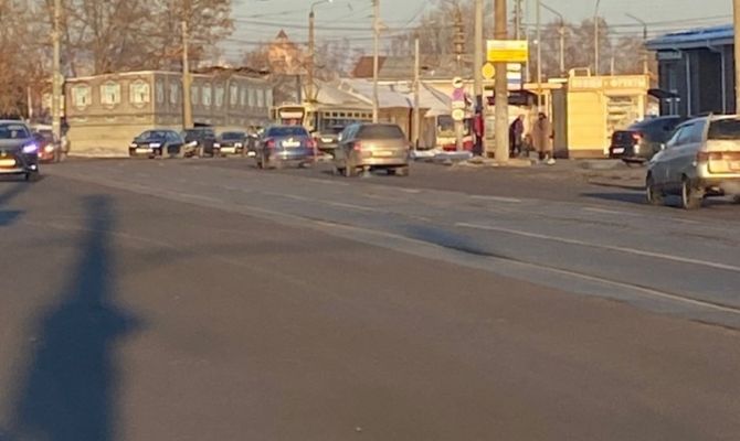 В Туле ДТП на трамвайных путях затормозило движение общественного транспорта