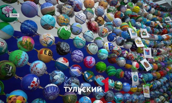 В Туле собрали бусы из папье-маше длиной 310 метров