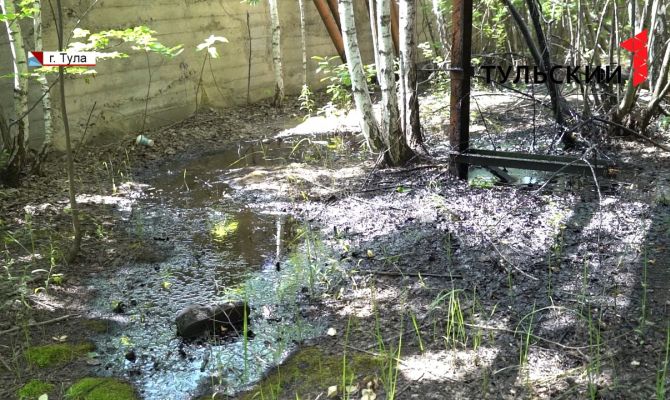 Когда в Туле ликвидируют хранилище, из которого льются тонны мазута