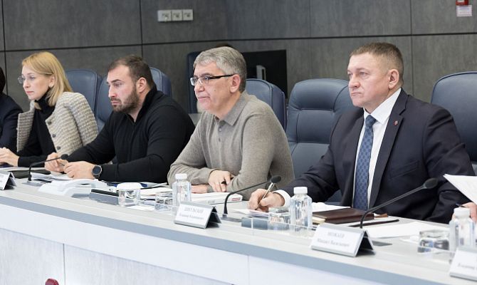 Дмитрий Миляев призвал обеспечить непрерывную уборку снега