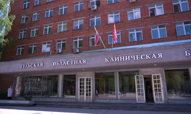 Врачи областной больницы рассказали о состоянии упавшей из окна жительницы Белева