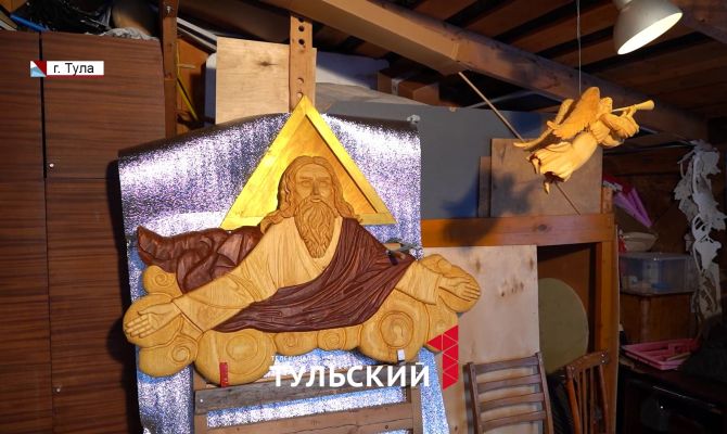 Мастер из Тулы вырезает вертепы и иконы для католического храма
