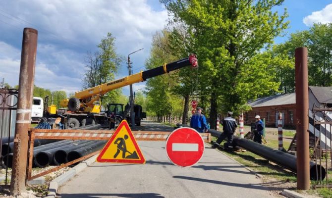 В Туле до конца мая закрыли парковку у Комсомольского парка