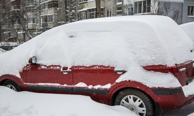 Сколько стоит откопать машину из снега