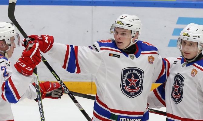 Тульские хоккеисты обыграли команду "Динамо" в первом матче
