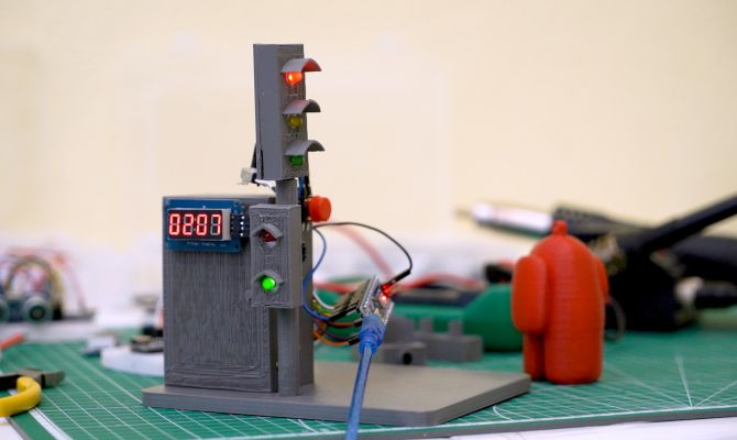 Школьник из Алексина придумал умную систему для борьбы с дорожными пробками