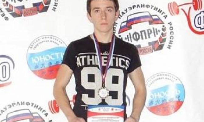 Алексинский пауэрлифтер показал "класс" на соревнованиях